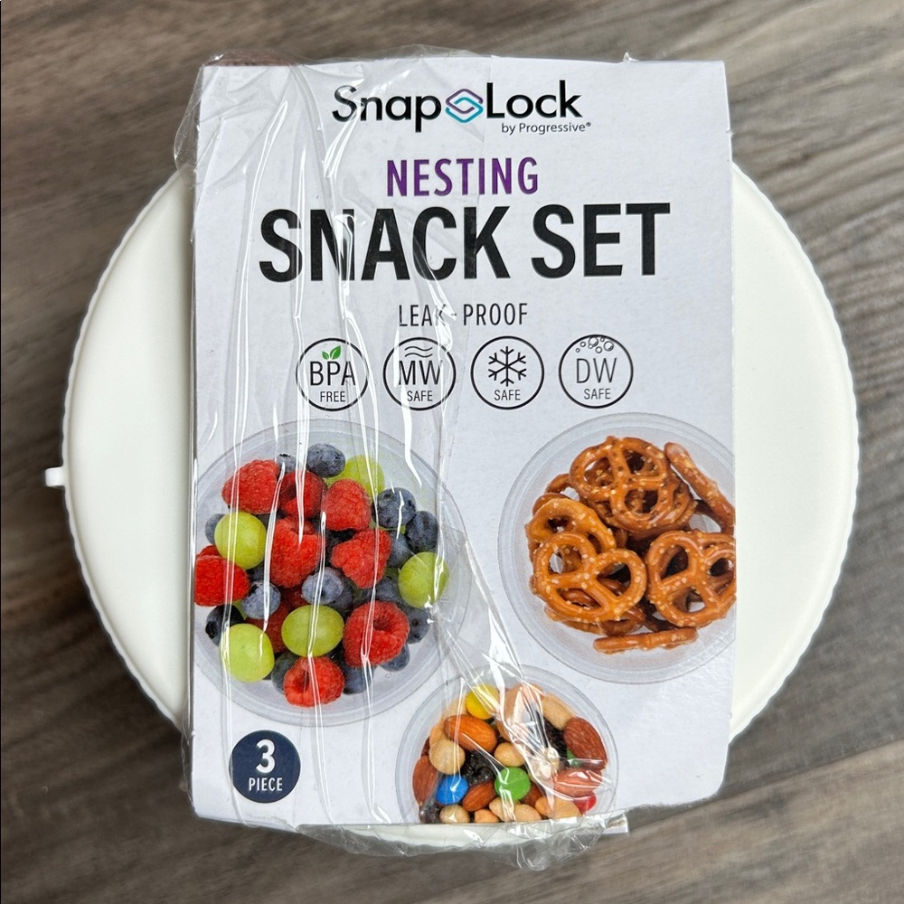 NWT 3pk SnapLock Nesting Snack Set - Picture 5 of 9